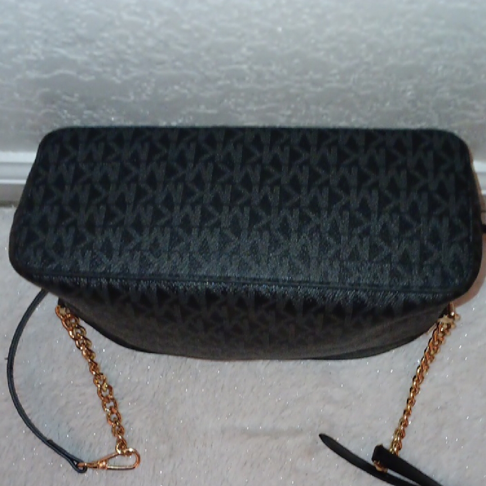 Michael Kors Preloved Black and Gold Crossbody Bag With New Replacement Strap. - Picture 6 of 14